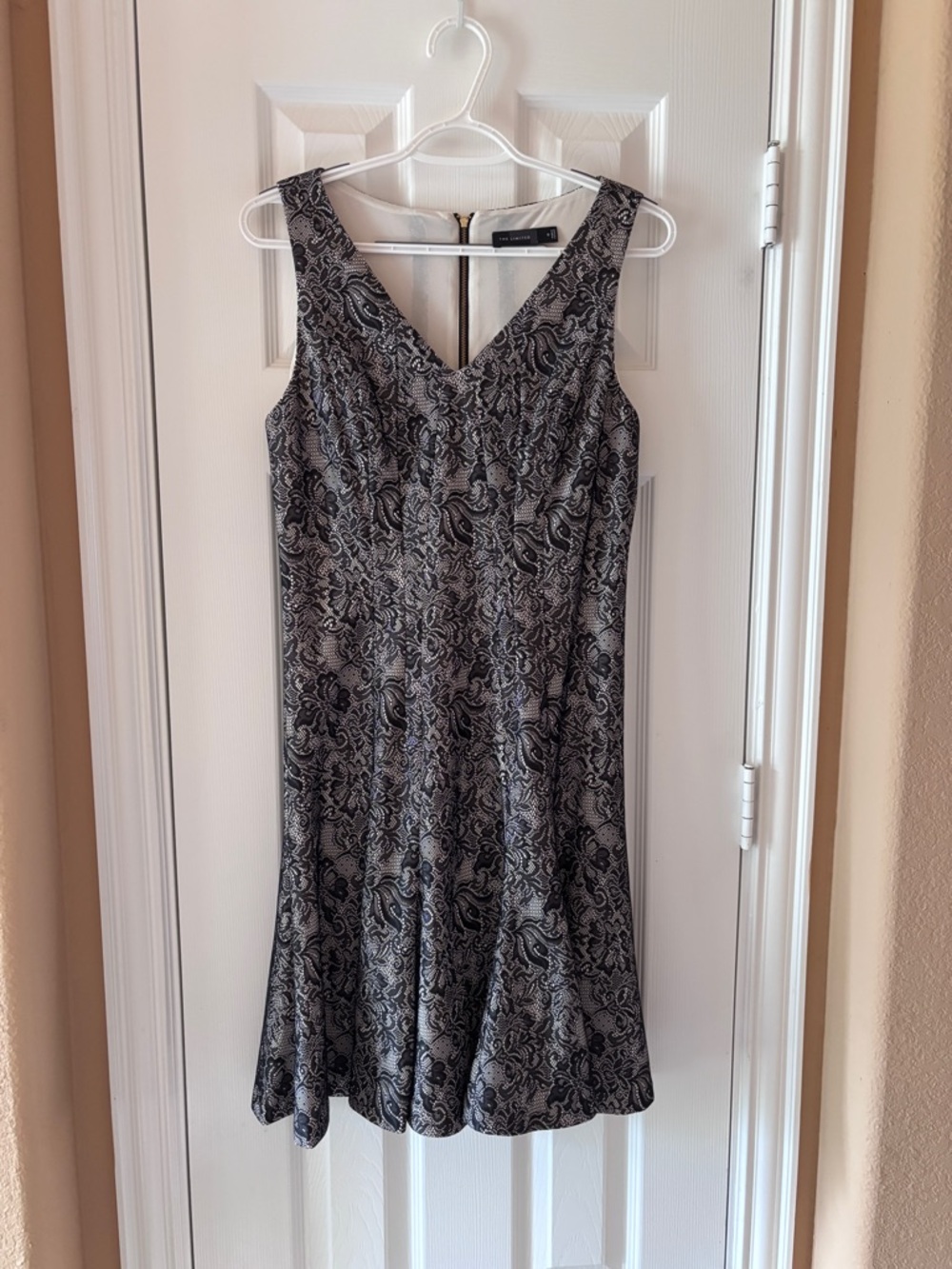 NWOT-The Limited Lace Dress size 6